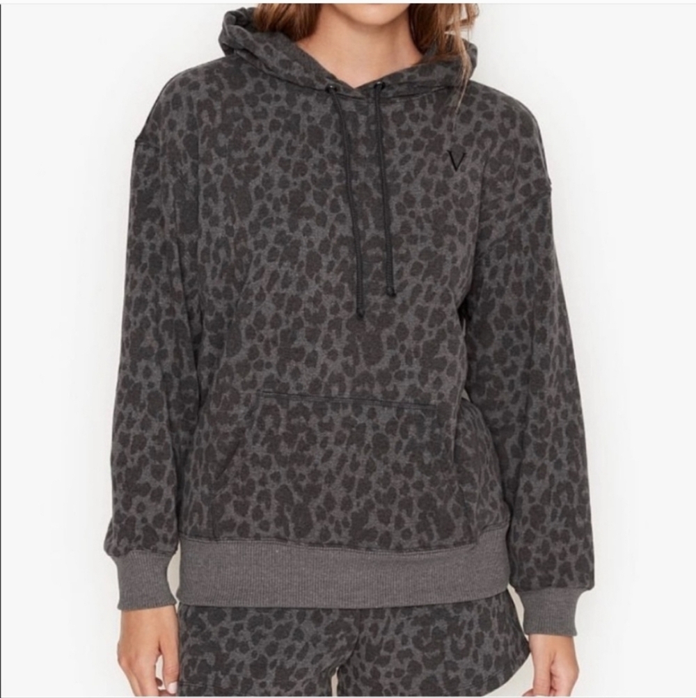 EUC Victorias Secret Gray Leopard Hoodie Short Set XS